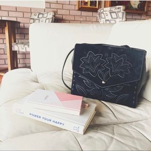 Sam Edelman Bags - Sam Edelman Black Sophie Embroidered Shoulder Bag Sam Edelman Bags - Sam Edelman Black Sophie Embroidered Shoulder Bag